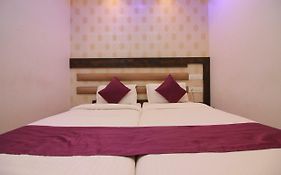 Hotel Modern Mumbai