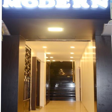 Hotel Modern Mumbai Exterior photo