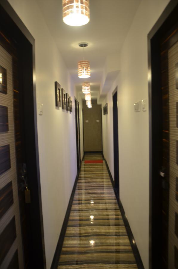 Hotel Modern Mumbai Exterior photo