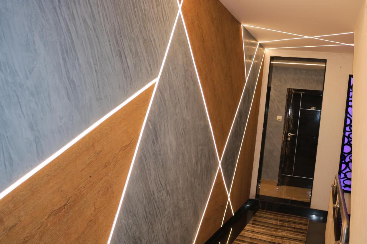 Hotel Modern Mumbai Exterior photo