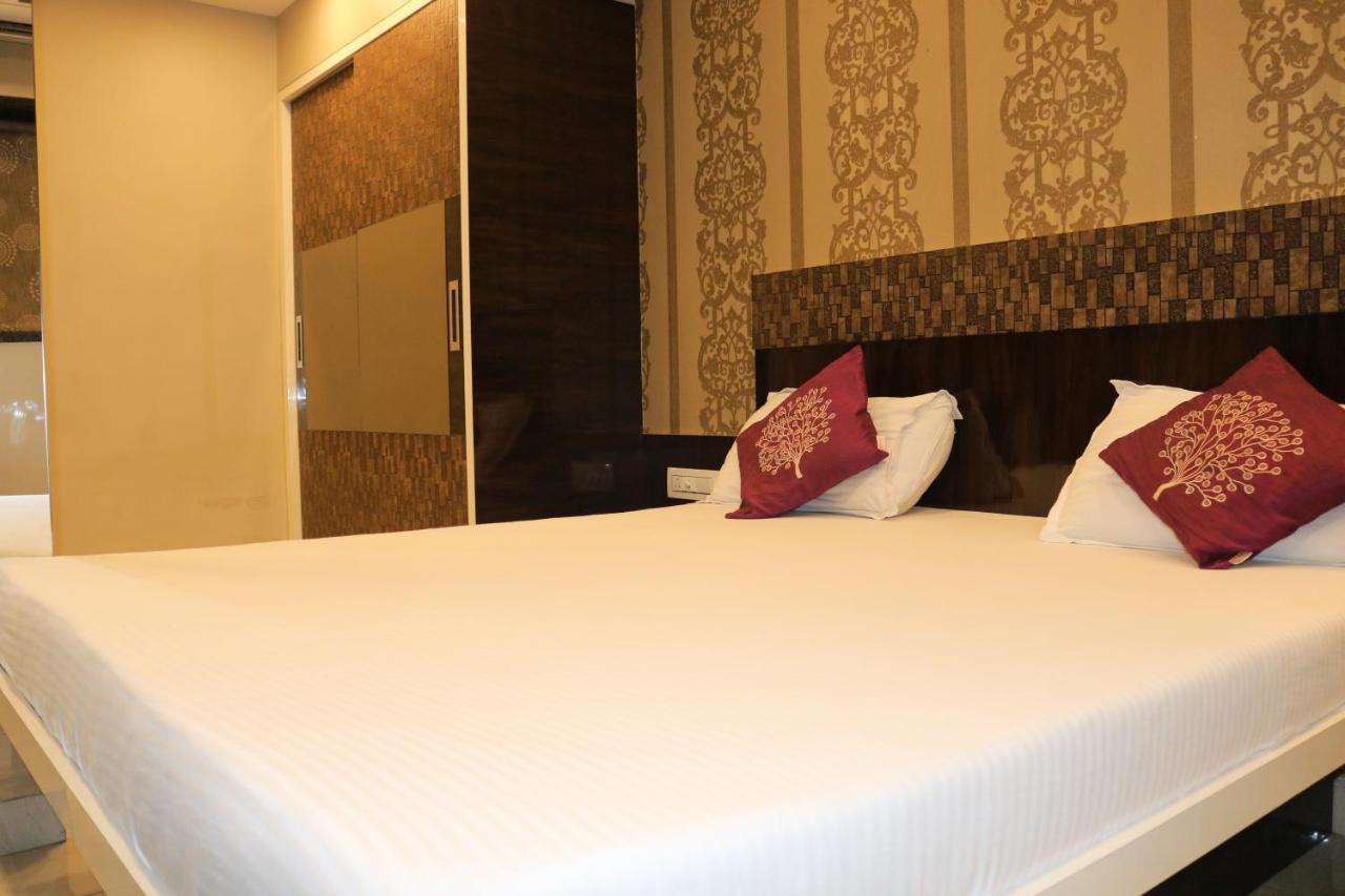 Hotel Modern Mumbai Exterior photo