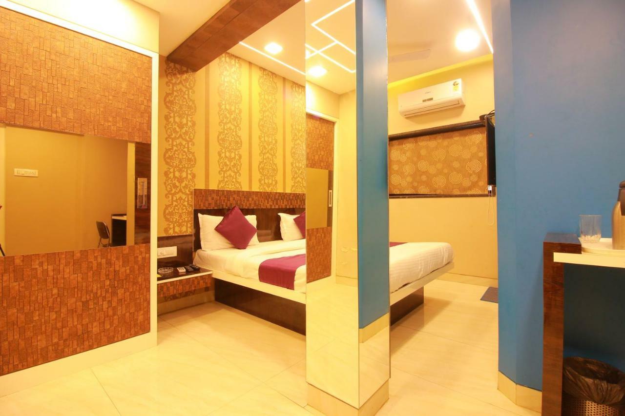 Hotel Modern Mumbai Exterior photo