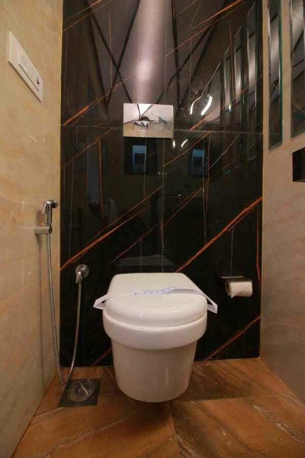 Hotel Modern Mumbai Exterior photo